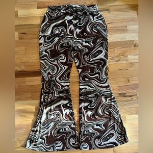 Women’s 2X Rue21 Bell Bottom Leggings